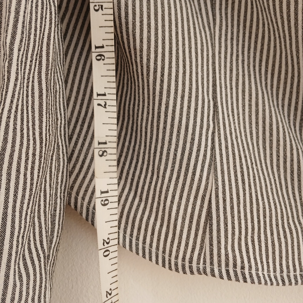 THURSDAYS and every other day" PinstripedStriped Black and White  Blouse SZ Med - Picture 9 of 16